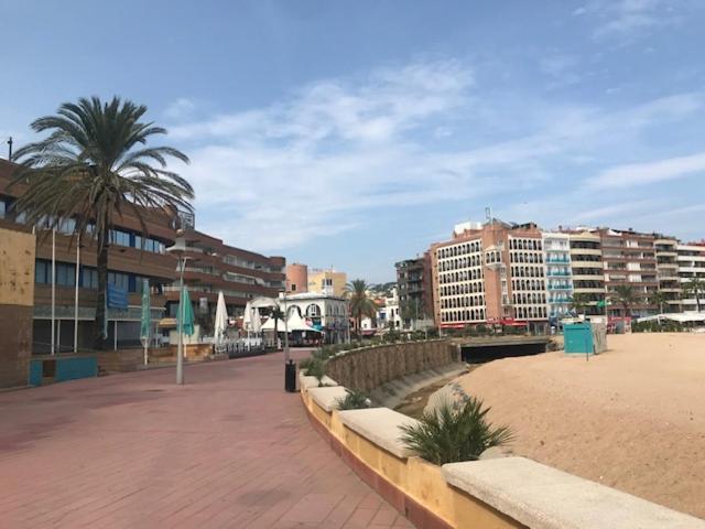T2 Climatise + Parking 500 M Plage/centre Appartement Lloret de Mar