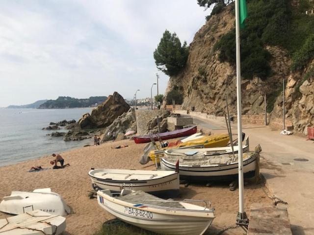 Appartement T2 Climatise + Parking 500 M Plage/centre *