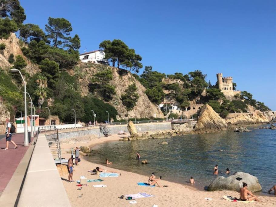 T2 Climatise + Parking 500 M Plage/centre Appartement